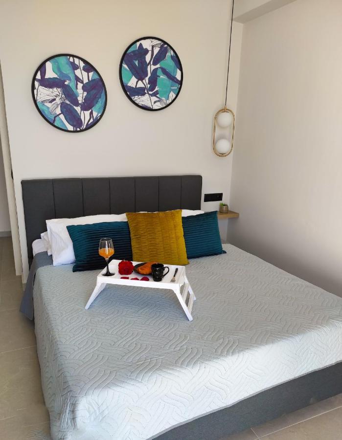 Poseidonas Luxury Apartment Платанес Екстериор снимка